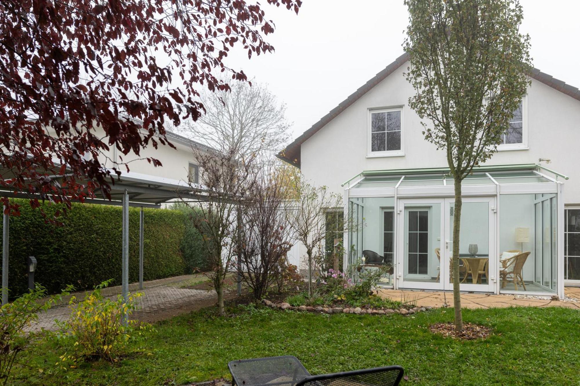 Ganzes Ferienhaus In Leipzig Mit Garage Und Fussbodenheizung Exterior photo